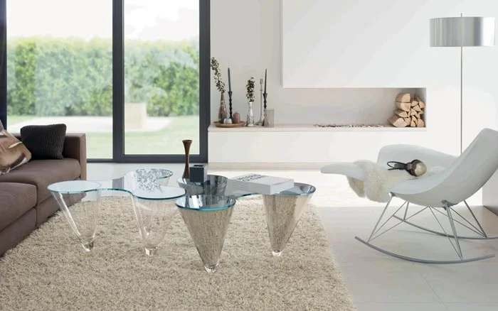 Unique glass top coffee table accent in living room for home d&eacute;cor accent- Beautiful Homes