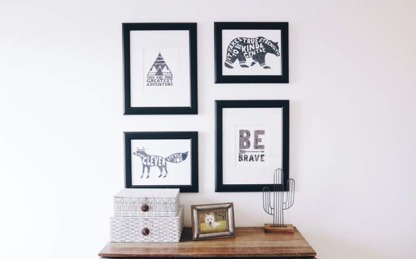 Creative ways of using photo frames for your home décor - Beautiful Homes