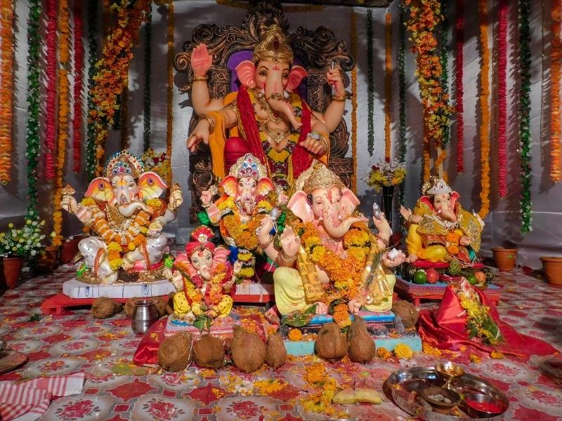 1,554 Ganpati Decoration Temple Images, Stock Photos, 3D objects, & Vectors  | Shutterstock
