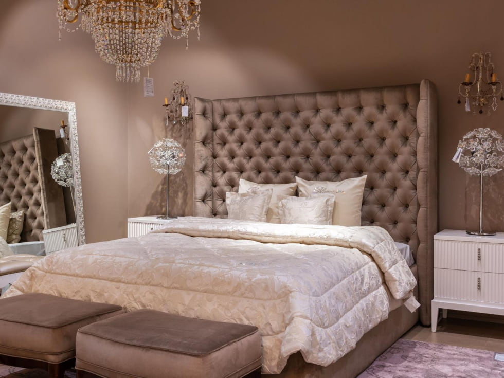 Mirror design for your bedroom décor - Beautiful Homes