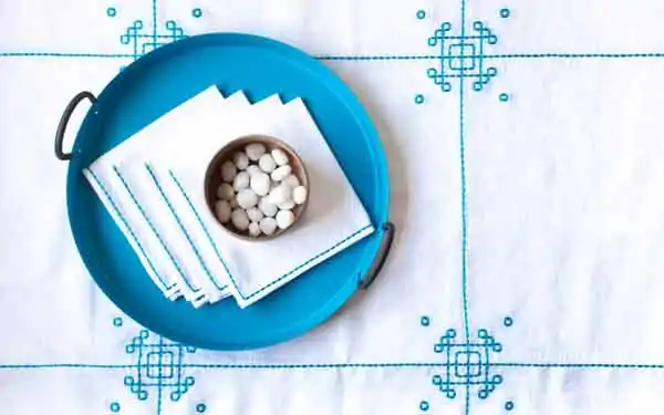 Table linen and tray from No-Mad in Asian Paints Colour 2020 of the year 'Curiosity'