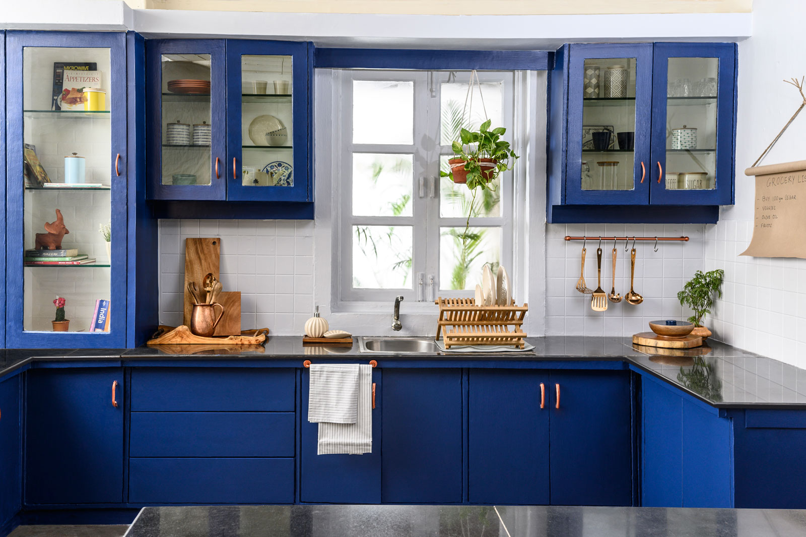 White and Blue Combination Kitchen Décor Ideas With Tonal White Texture - Beautiful Homes